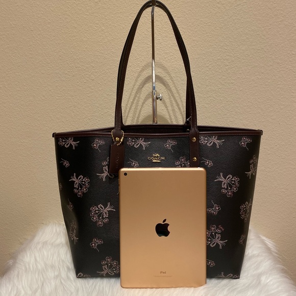 Coach - Picture 4 of 8